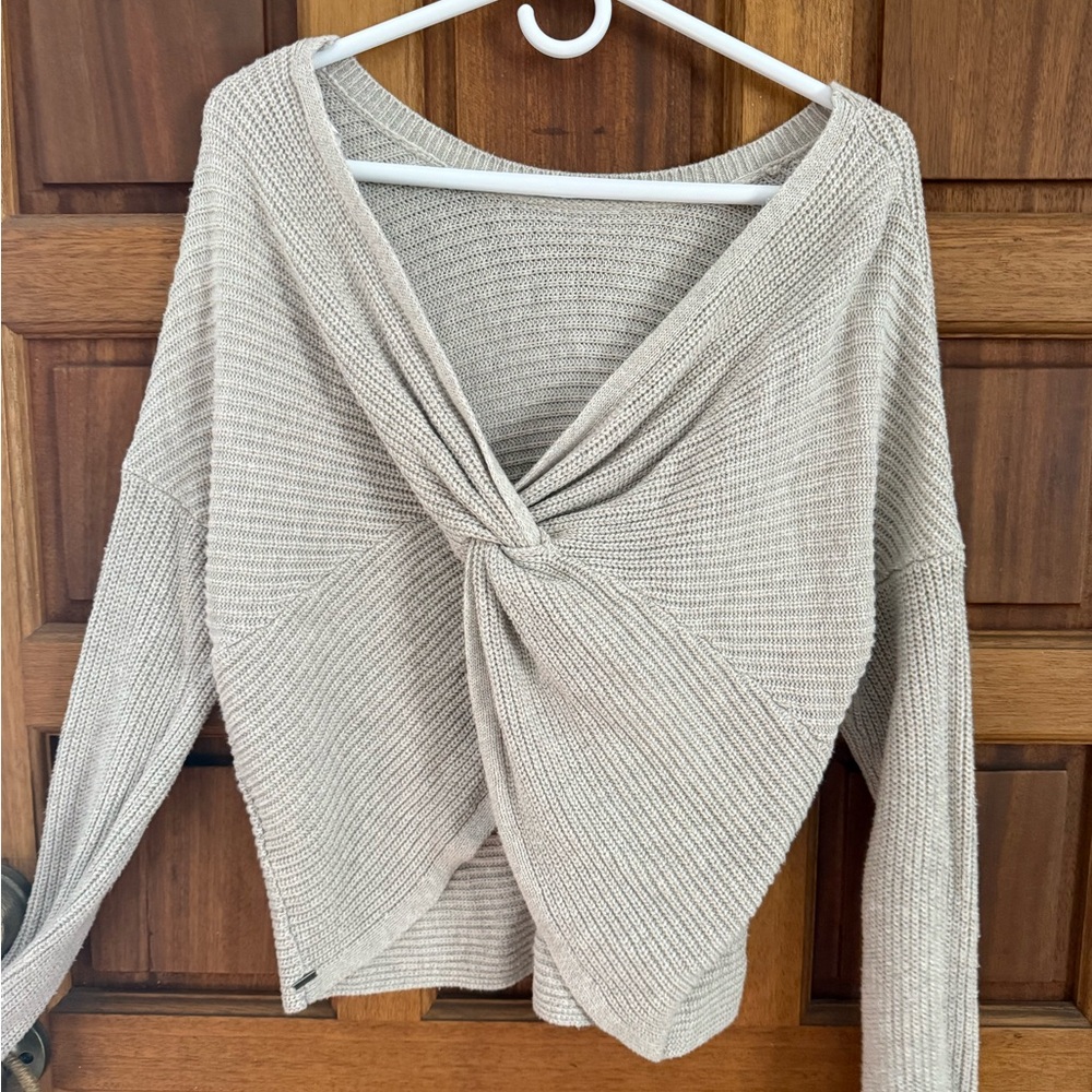 Hollister Cream Knit Pullover